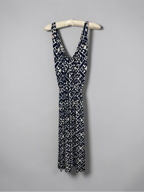 EUC- like new! Boden 10P Navy/White Jersey Maxi dress.